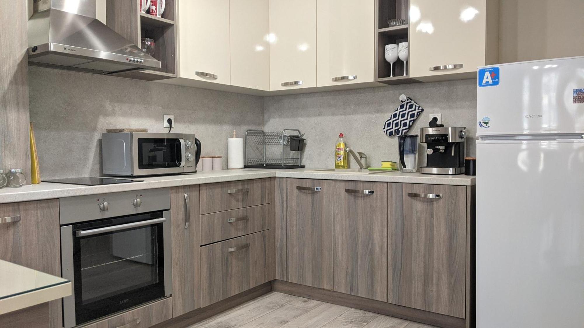 Lux 2 Central Apartment With Garage 플로브디프 외부 사진