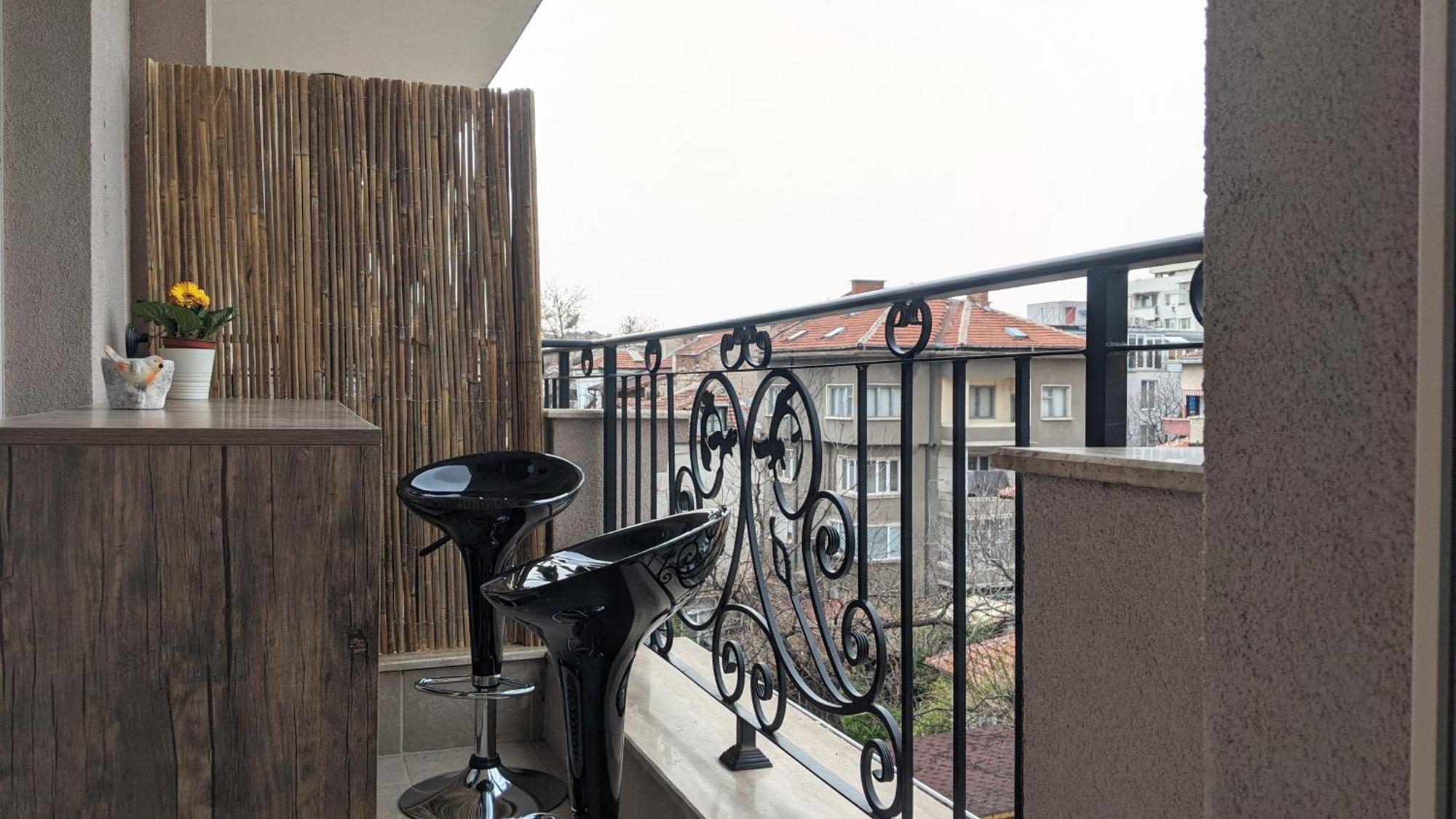 Lux 2 Central Apartment With Garage 플로브디프 외부 사진