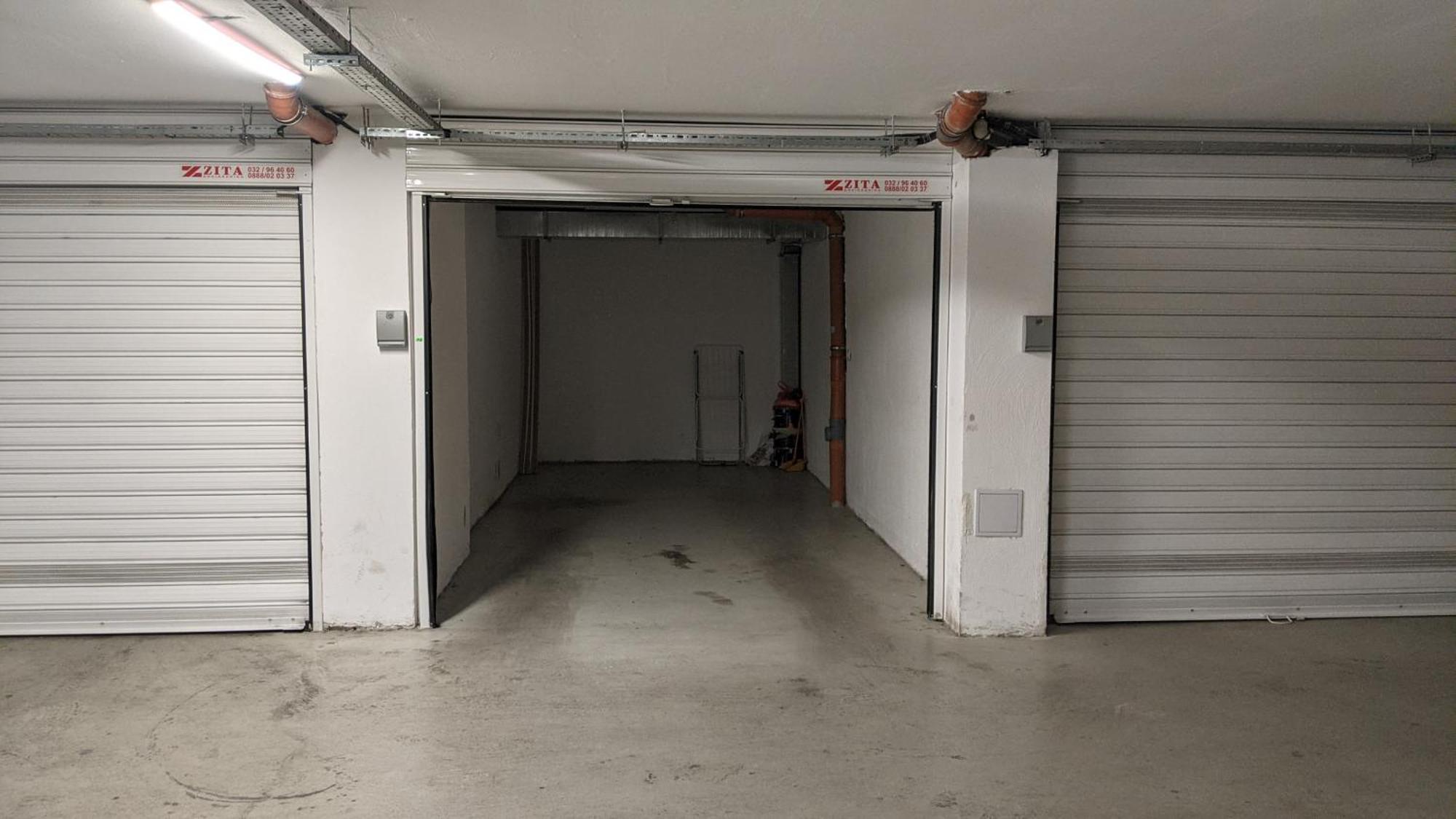 Lux 2 Central Apartment With Garage 플로브디프 외부 사진