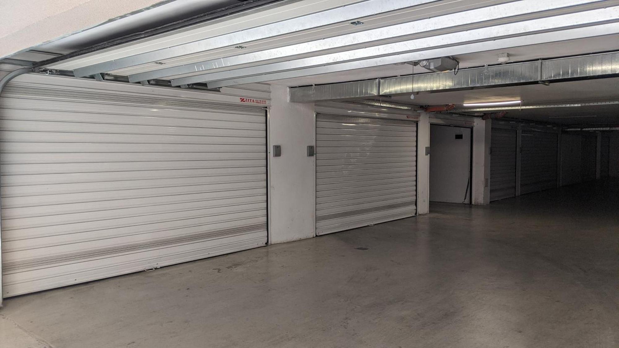 Lux 2 Central Apartment With Garage 플로브디프 외부 사진